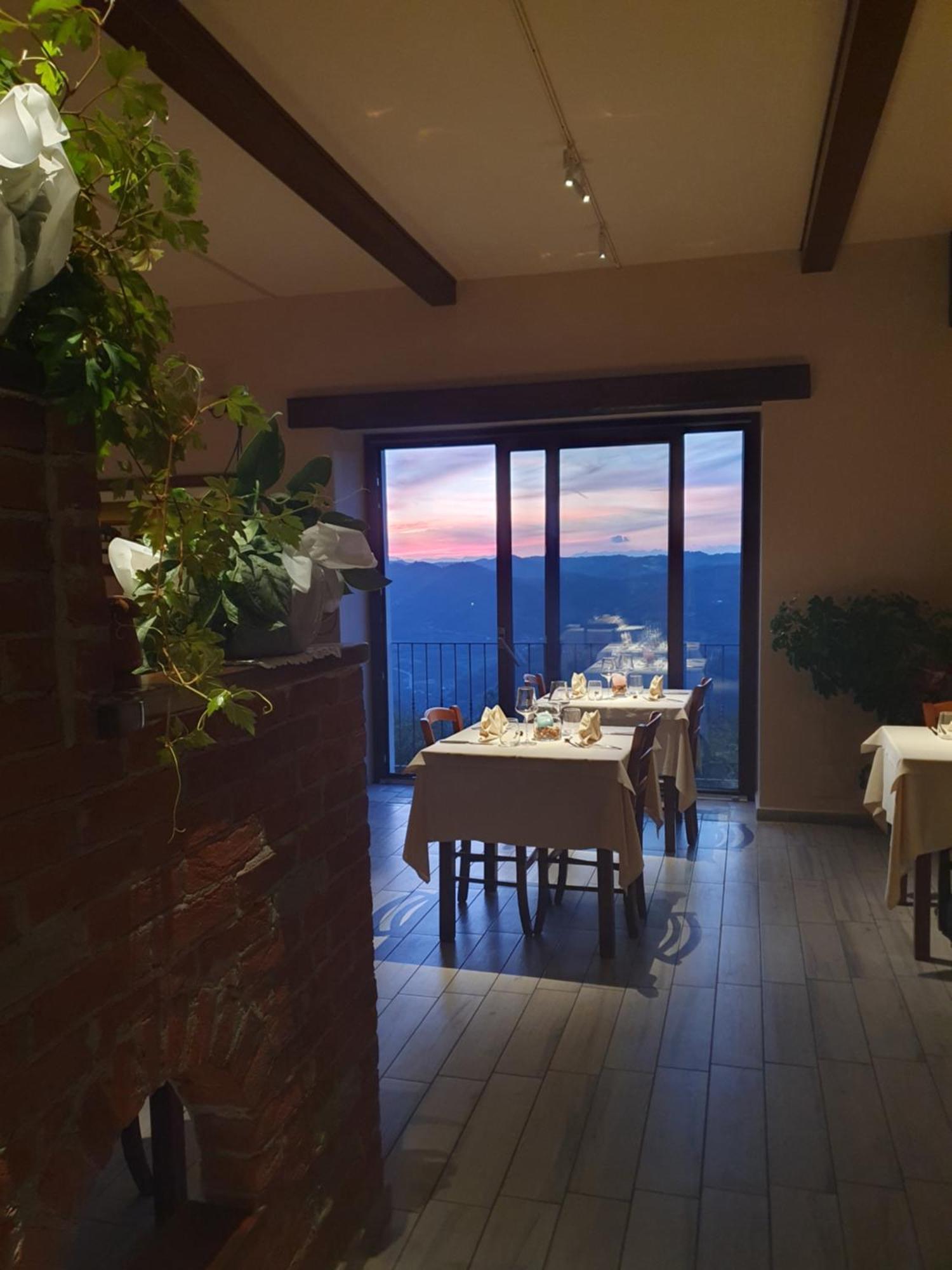 Ristorante Albergo 'L Bunet Cortemilia エクステリア 写真