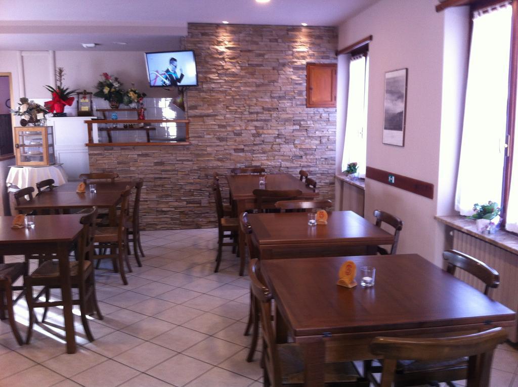 Ristorante Albergo 'L Bunet Cortemilia エクステリア 写真